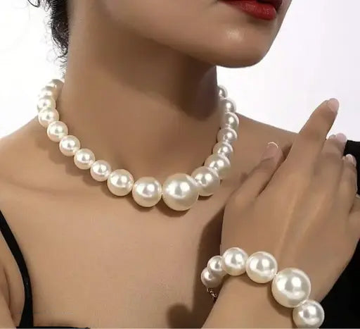 Pearl Necklace & Bracelet Set