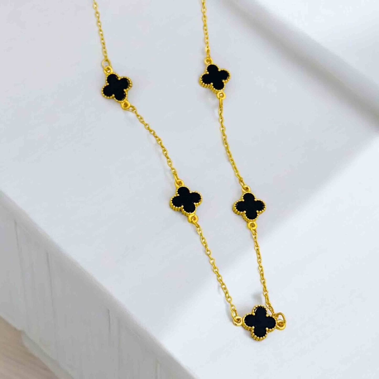 Black Five Flower Necklace