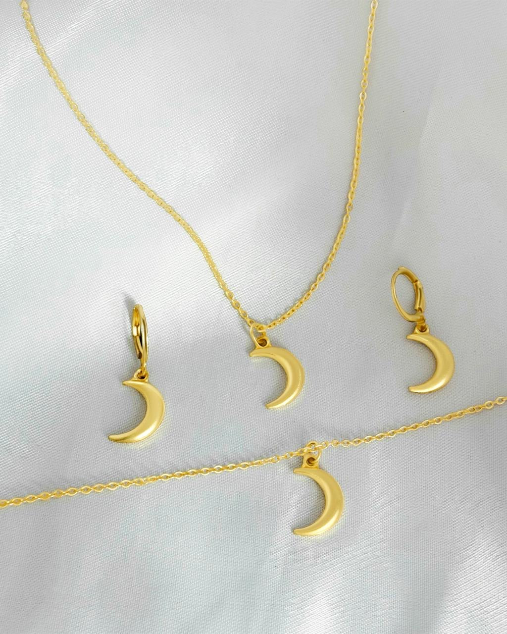Moon Pendant Set