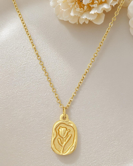 Rose Pendant Chain Necklace