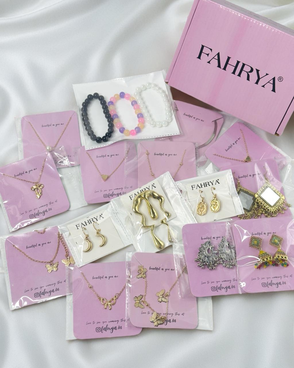 Gift Hamper for Her(18+1 Items)