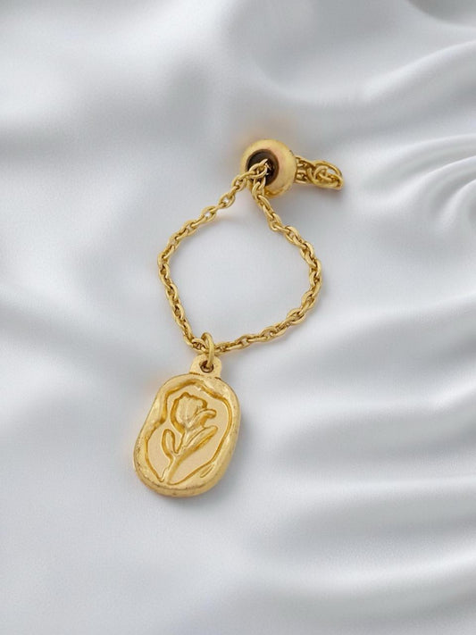 Rose Pendant Chain Ring