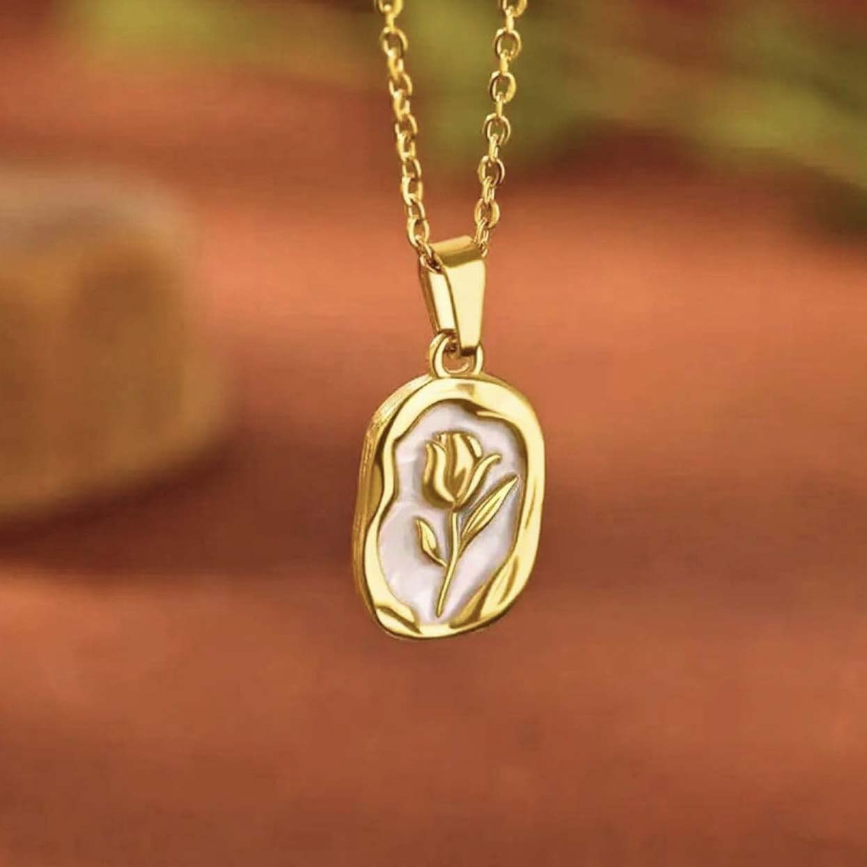 Rose Pendant Necklace