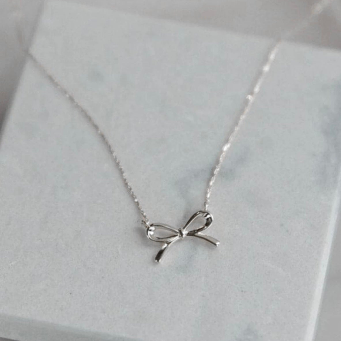 Bow Simple Pendant Neckalce