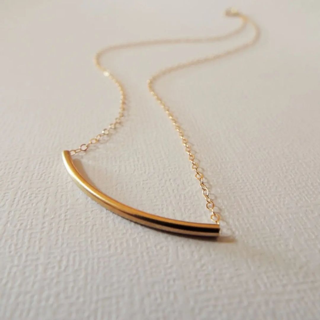 Single Curve Bar Rose Gold Layered Chain Necklace
