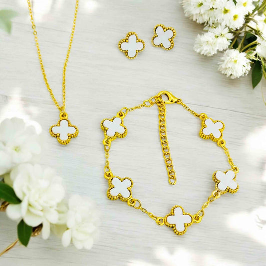 White Flower Jewelry Set