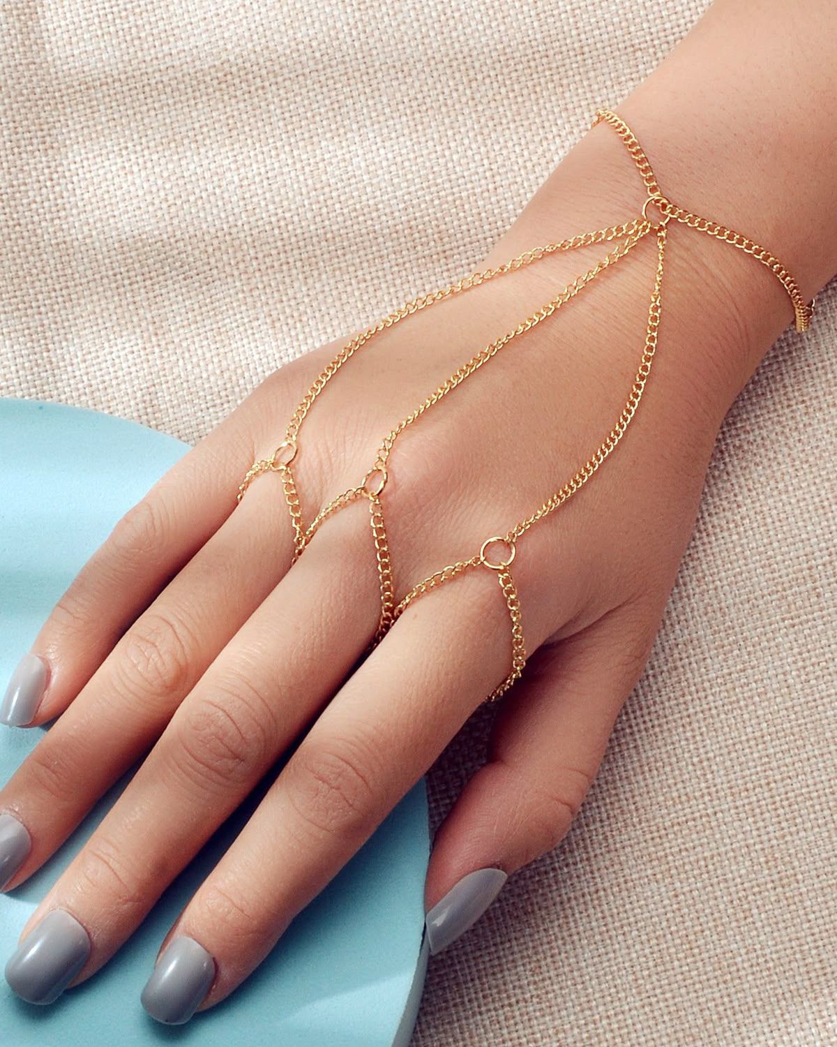 Triple Ring Queen Chain Bracelet