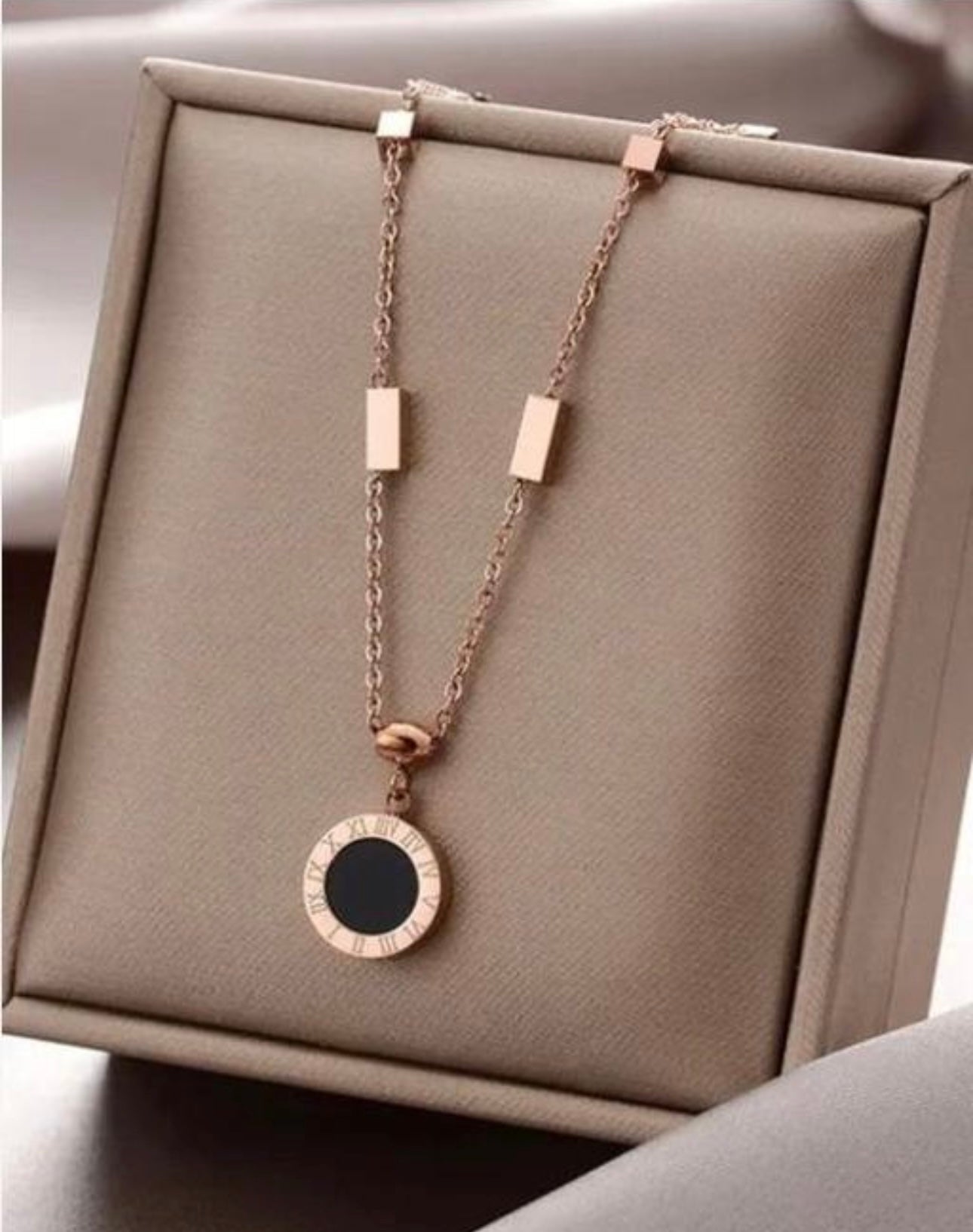 Black Clock Bob Chain Necklace