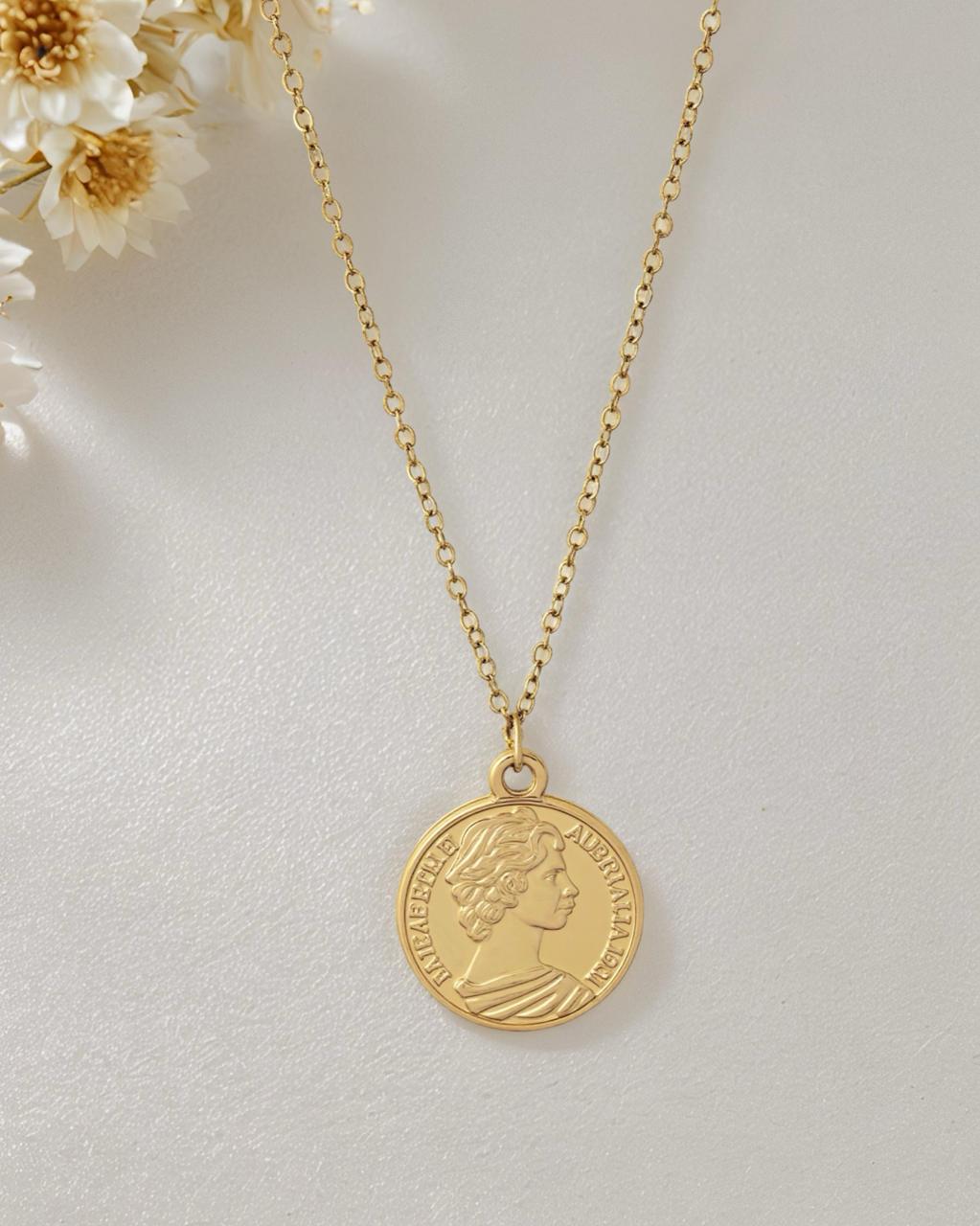 Queen Necklace