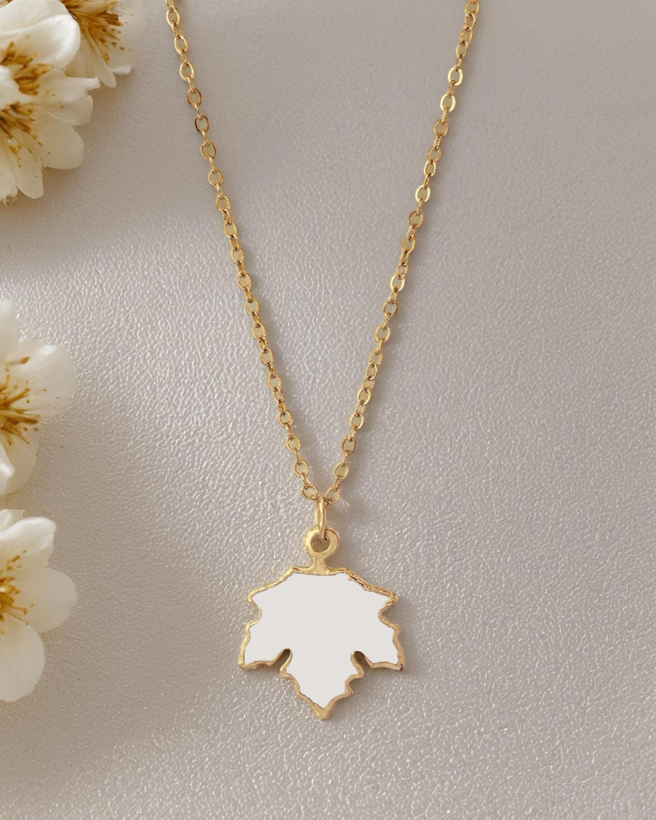 Leaf Set-White