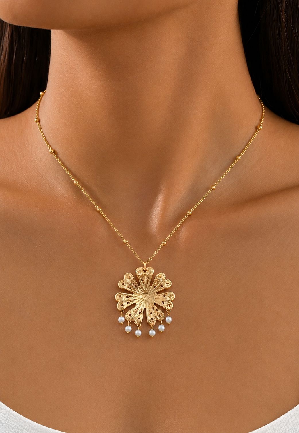 Sunflora Pearl Drop Necklace