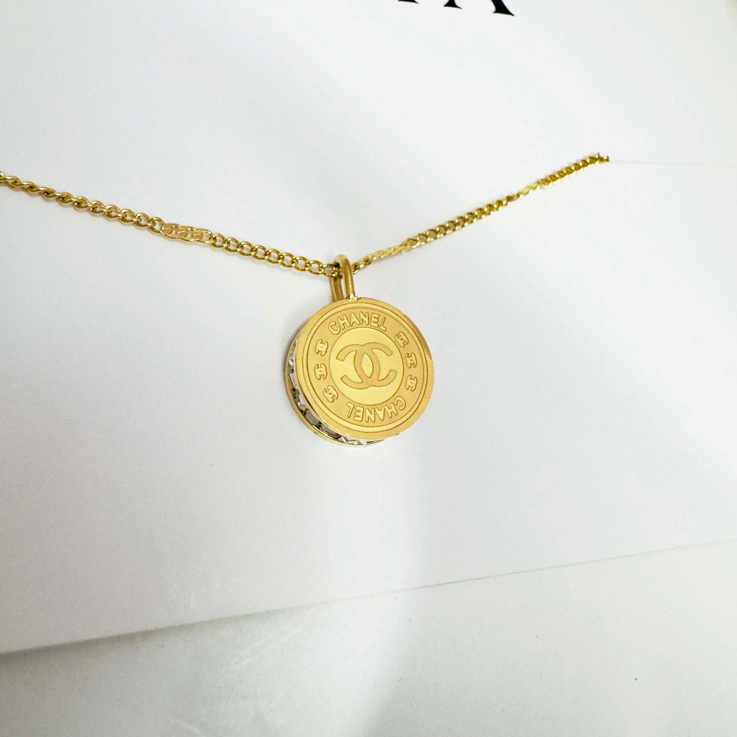 Channel Pendant Necklace