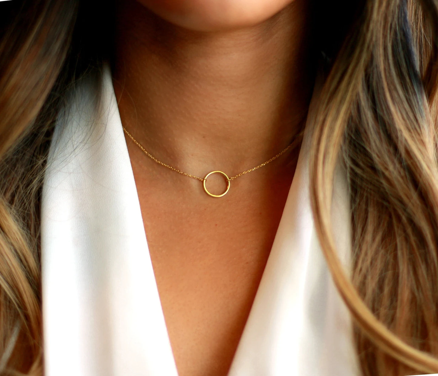Circle Charm Single Layered Chain Necklace